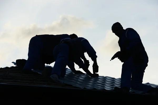 What to Expect from a Roof Replacement Service